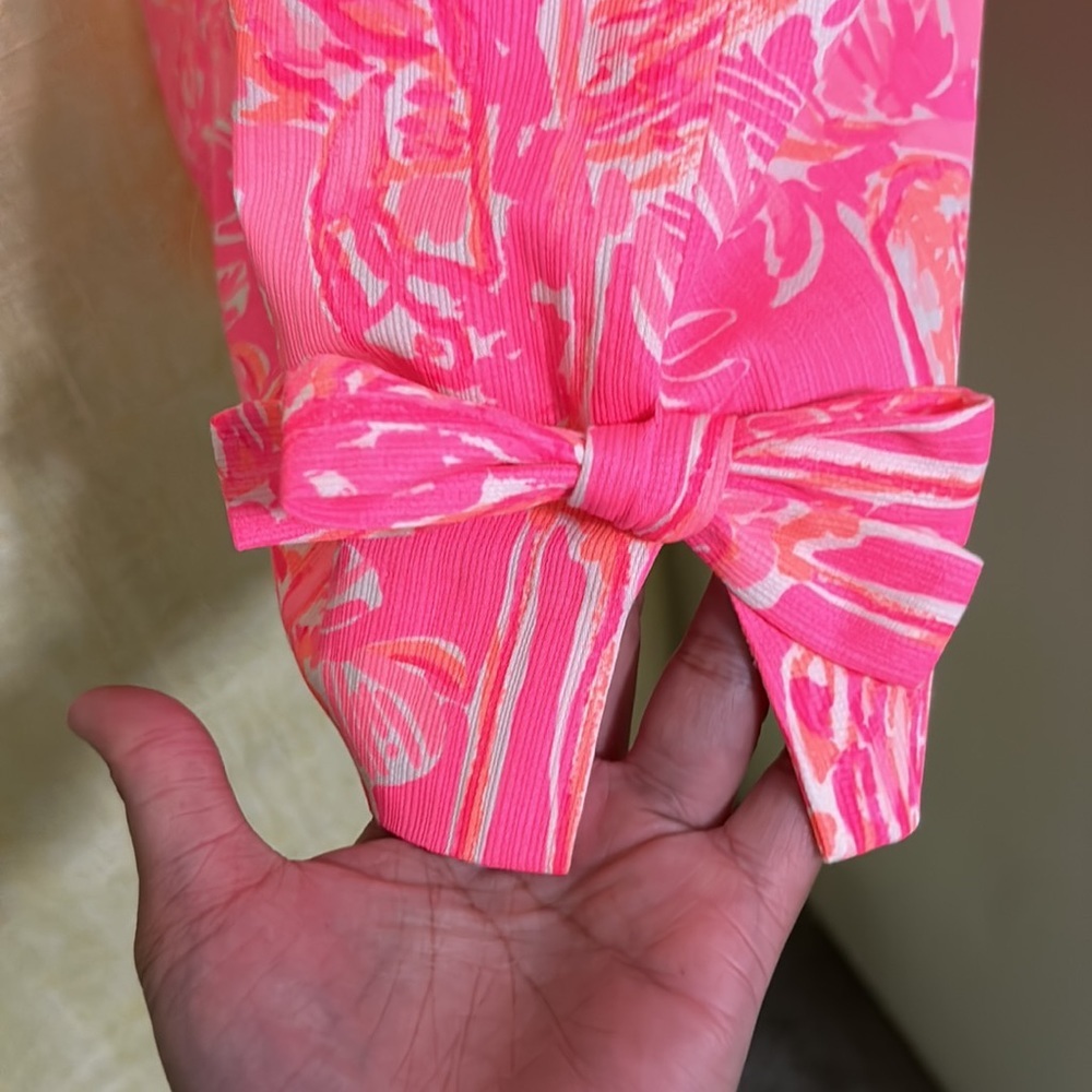 Lilly Pulitzer Dress Size 00 fits like a XS please see measurements below 👇 - Picture 3 of 8